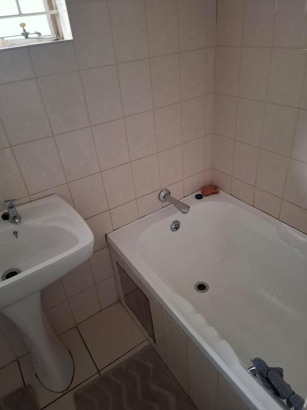 2 Bedroom Property for Sale in Erasmuskloof Gauteng