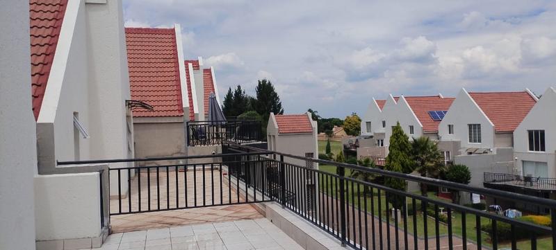 3 Bedroom Property for Sale in Halfway House Gauteng