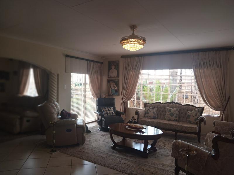 2 Bedroom Property for Sale in Eike Park Gauteng