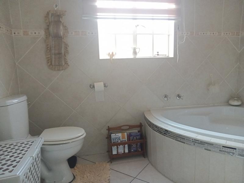 2 Bedroom Property for Sale in Eike Park Gauteng