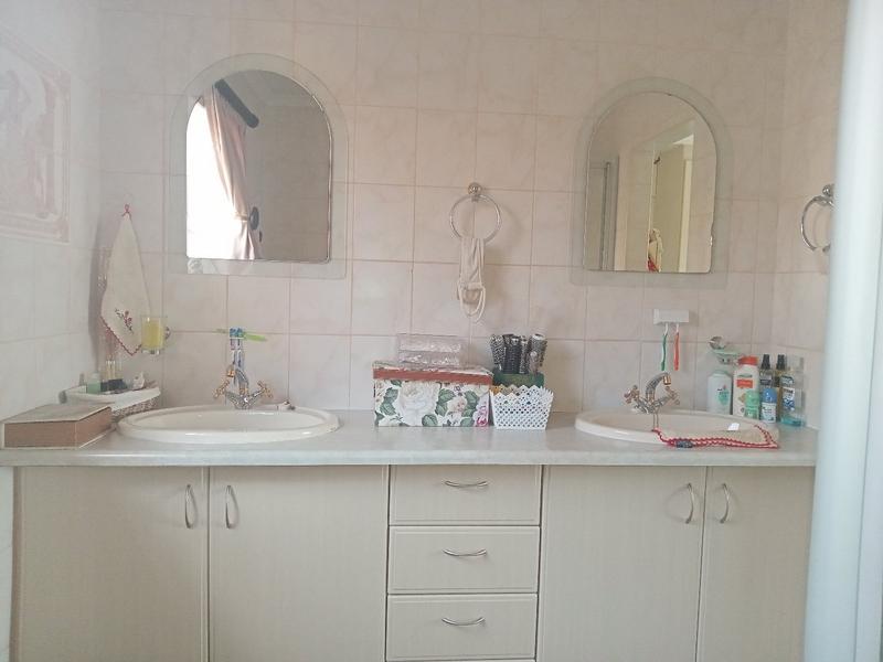 2 Bedroom Property for Sale in Eike Park Gauteng