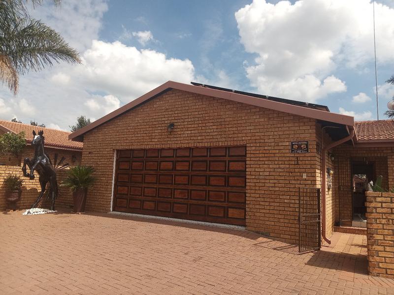 2 Bedroom Property for Sale in Eike Park Gauteng