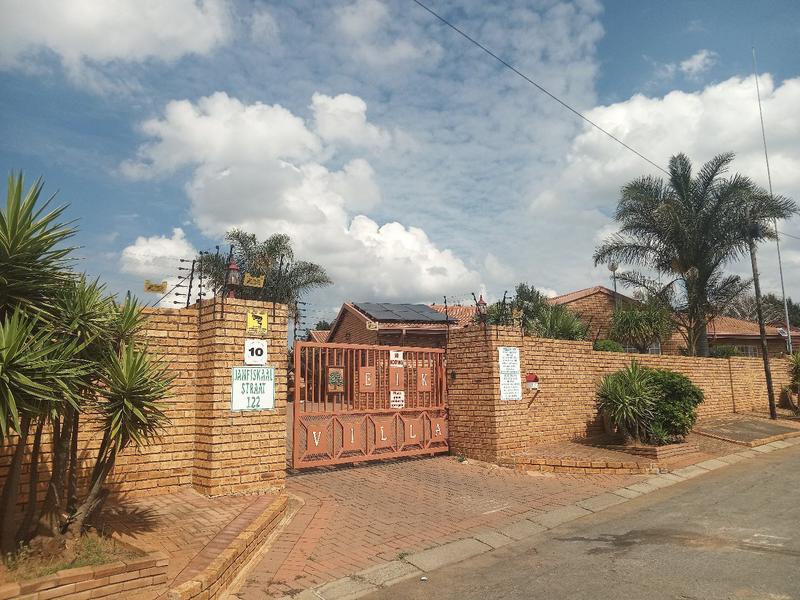 2 Bedroom Property for Sale in Eike Park Gauteng