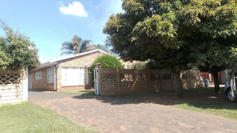 3 Bedroom Property for Sale in Randpoort Gauteng