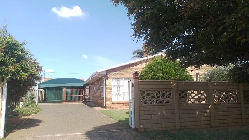 3 Bedroom Property for Sale in Randpoort Gauteng
