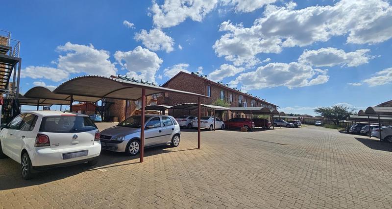 2 Bedroom Property for Sale in Lotus Gardens Gauteng