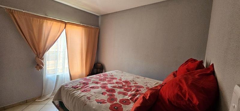 2 Bedroom Property for Sale in Lotus Gardens Gauteng