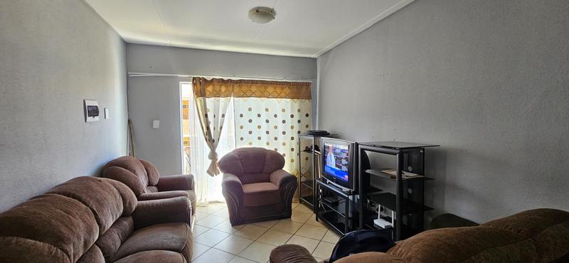 2 Bedroom Property for Sale in Lotus Gardens Gauteng