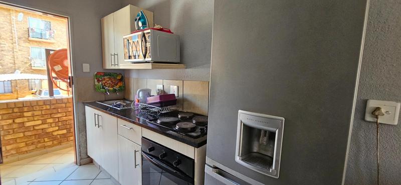 2 Bedroom Property for Sale in Lotus Gardens Gauteng
