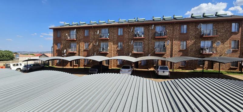 2 Bedroom Property for Sale in Lotus Gardens Gauteng