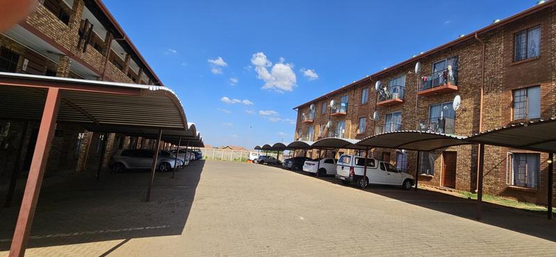 2 Bedroom Property for Sale in Lotus Gardens Gauteng