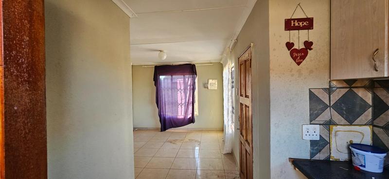 7 Bedroom Property for Sale in Lotus Gardens Gauteng