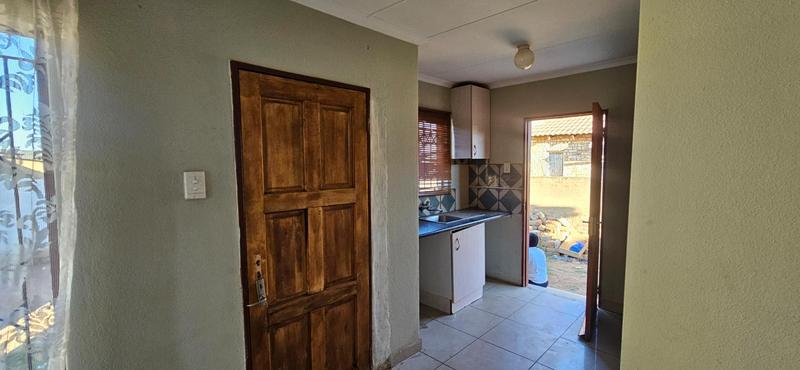 7 Bedroom Property for Sale in Lotus Gardens Gauteng