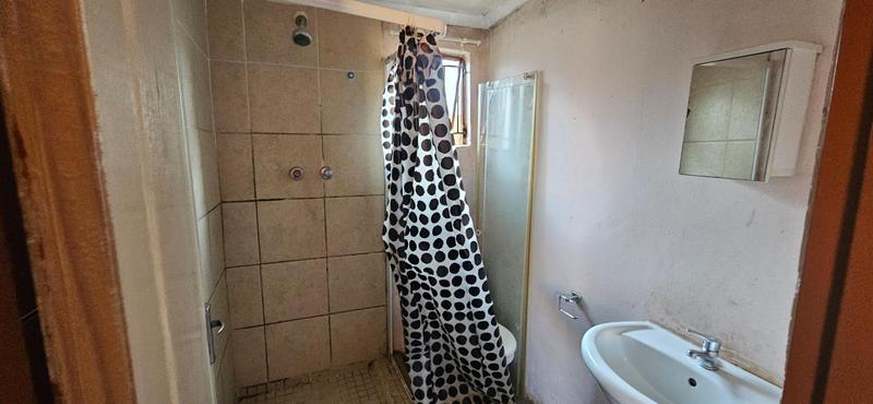 7 Bedroom Property for Sale in Lotus Gardens Gauteng