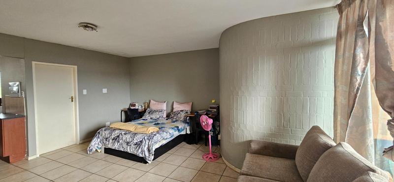 1 Bedroom Property for Sale in Sunnyside Gauteng