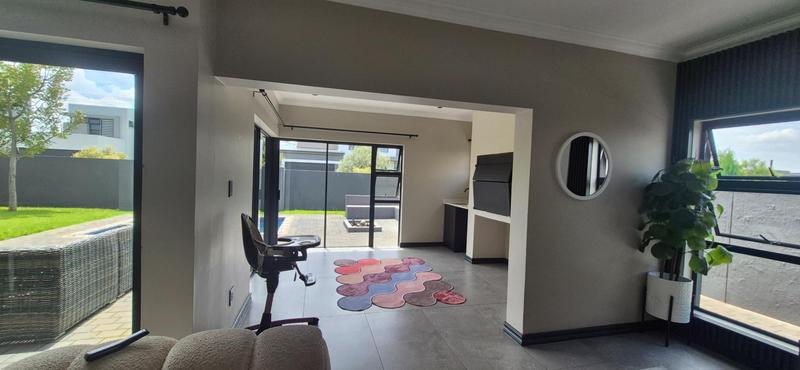 To Let 4 Bedroom Property for Rent in Midstream Ridge Gauteng