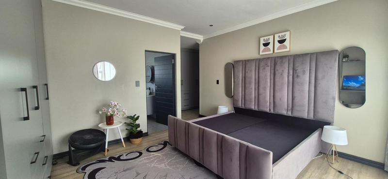 To Let 4 Bedroom Property for Rent in Midstream Ridge Gauteng