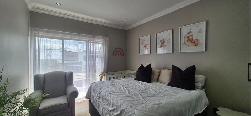 To Let 4 Bedroom Property for Rent in Midstream Ridge Gauteng