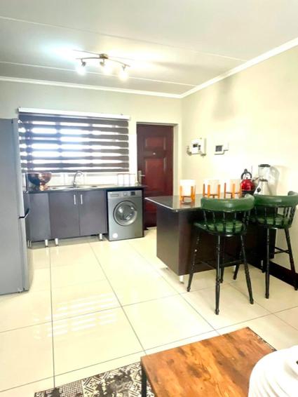 1 Bedroom Property for Sale in Noordwyk Gauteng