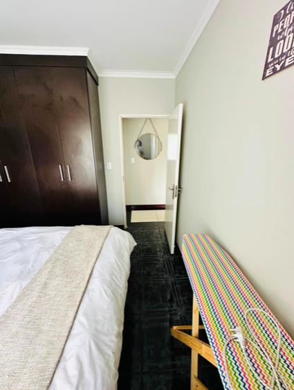 1 Bedroom Property for Sale in Noordwyk Gauteng