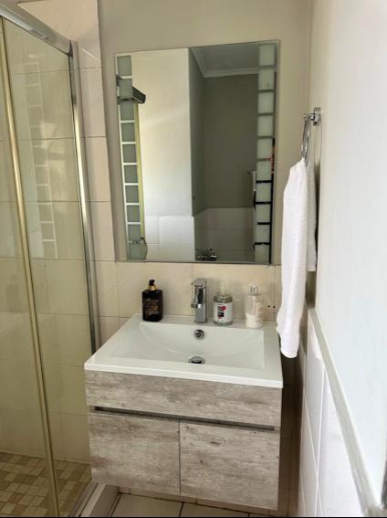 1 Bedroom Property for Sale in Noordwyk Gauteng