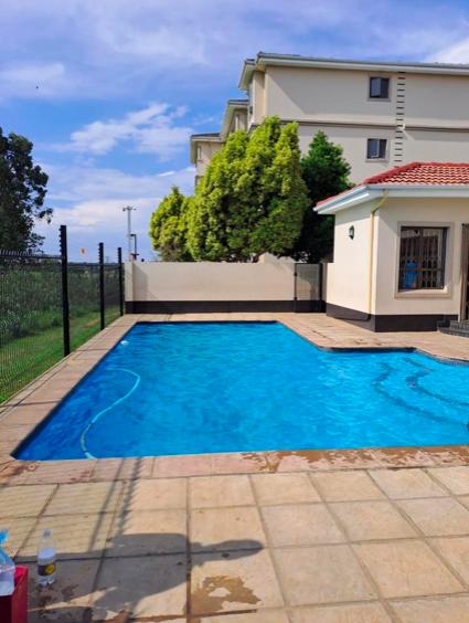 1 Bedroom Property for Sale in Noordwyk Gauteng