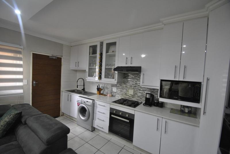 3 Bedroom Property for Sale in Kenleaf Gauteng