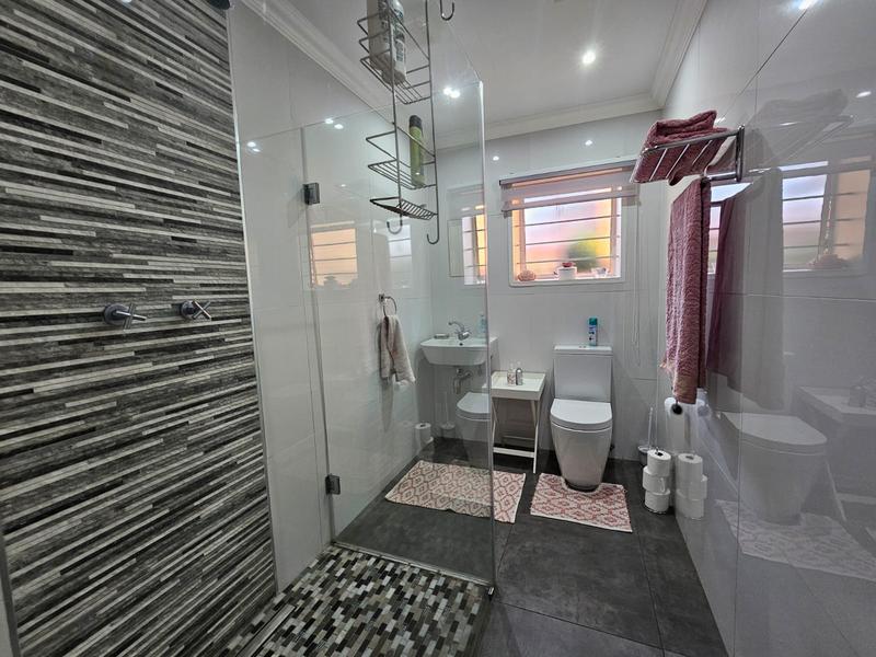 To Let 3 Bedroom Property for Rent in Glen Marais Gauteng