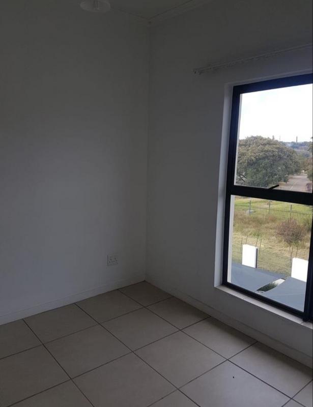 To Let 1 Bedroom Property for Rent in Modderfontein Gauteng