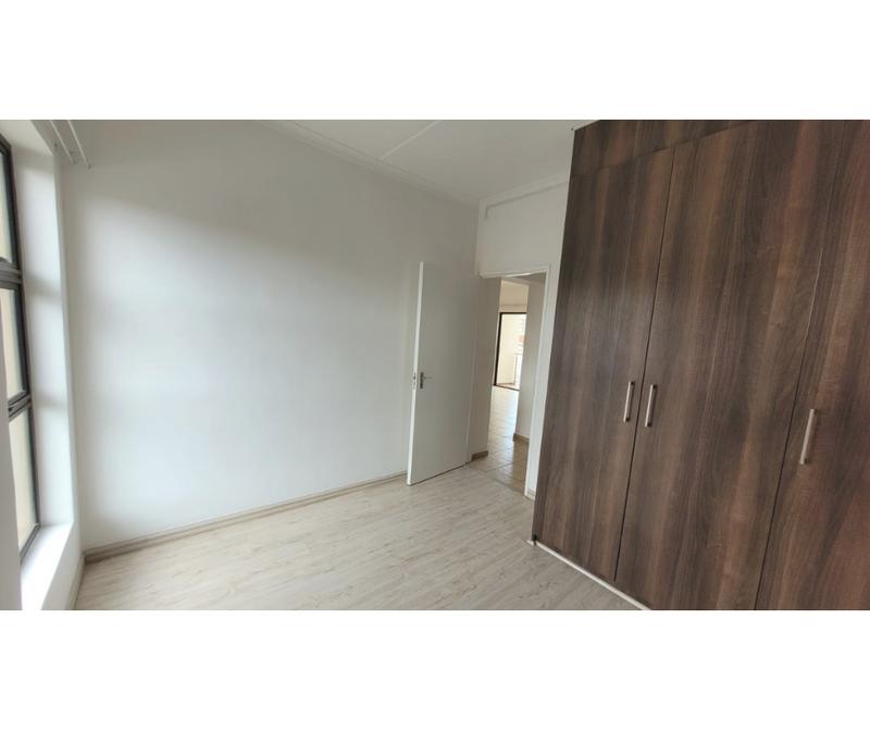 2 Bedroom Property for Sale in Barbeque Downs Gauteng