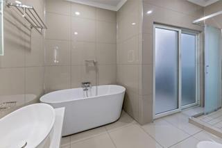 To Let 4 Bedroom Property for Rent in Morningside Gauteng