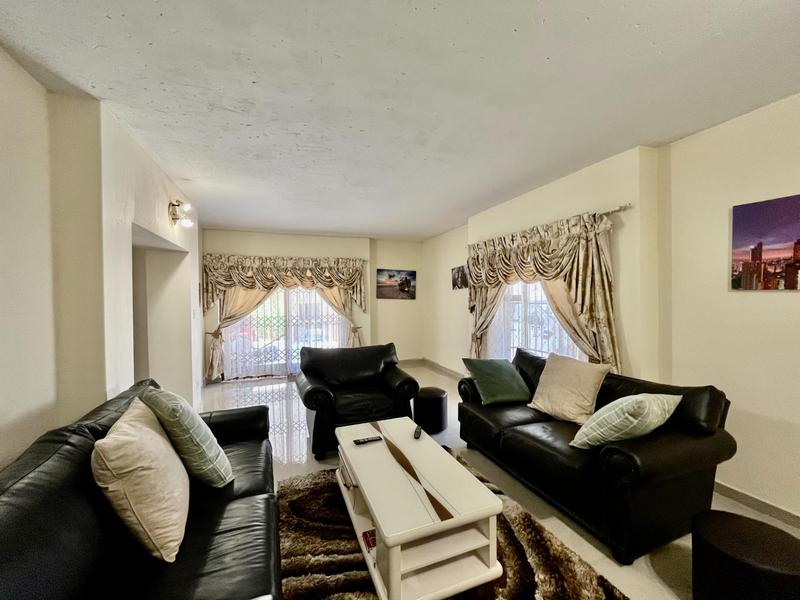 To Let 5 Bedroom Property for Rent in Woodmead Gauteng