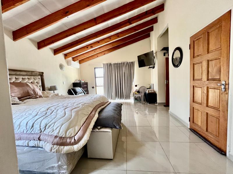 To Let 5 Bedroom Property for Rent in Woodmead Gauteng