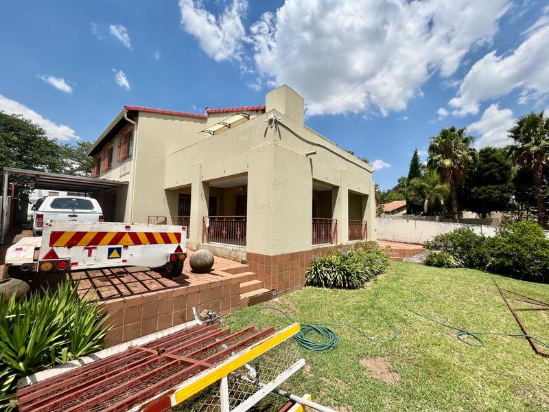 To Let 5 Bedroom Property for Rent in Woodmead Gauteng