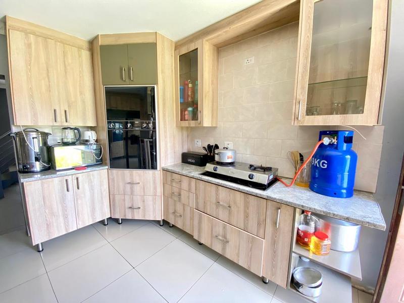 6 Bedroom Property for Sale in Mid Ennerdale Gauteng