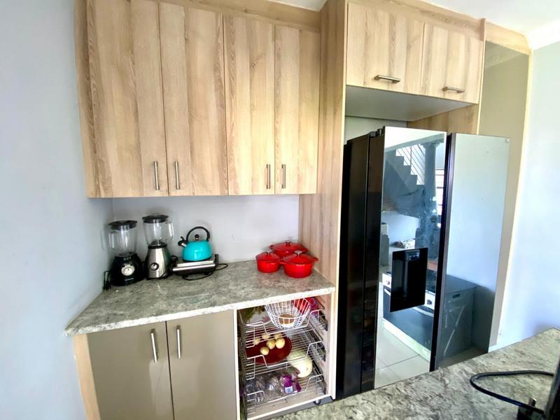 6 Bedroom Property for Sale in Mid Ennerdale Gauteng