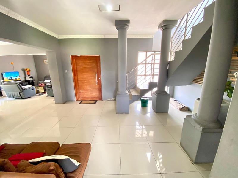 6 Bedroom Property for Sale in Mid Ennerdale Gauteng