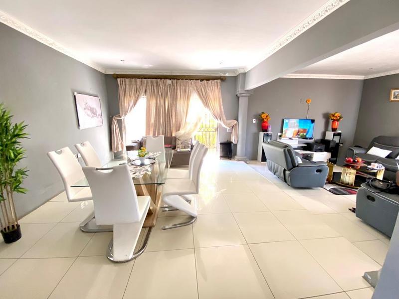 6 Bedroom Property for Sale in Mid Ennerdale Gauteng