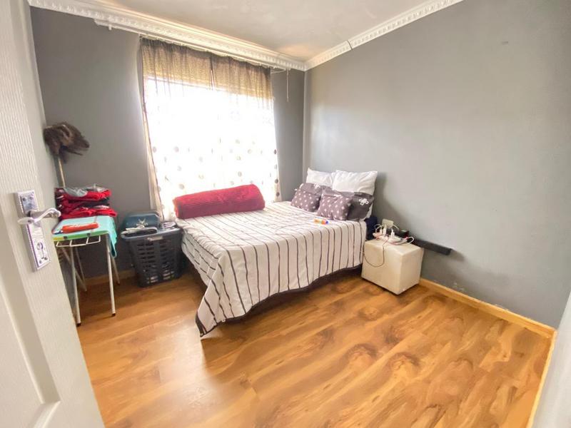 6 Bedroom Property for Sale in Mid Ennerdale Gauteng