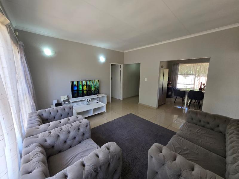 To Let 3 Bedroom Property for Rent in Brackenhurst Gauteng