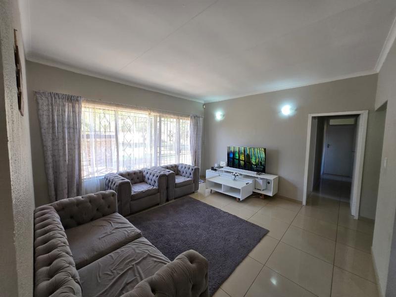 To Let 3 Bedroom Property for Rent in Brackenhurst Gauteng