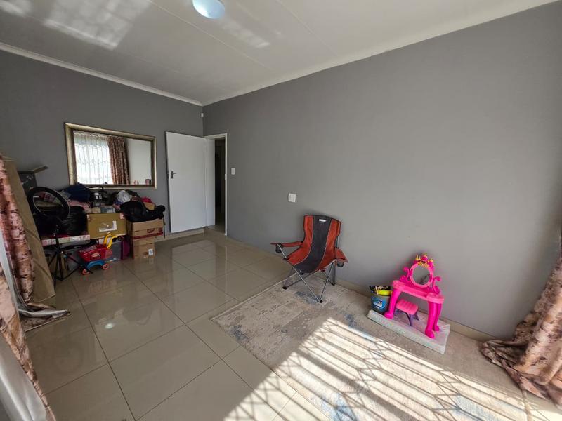 To Let 3 Bedroom Property for Rent in Brackenhurst Gauteng