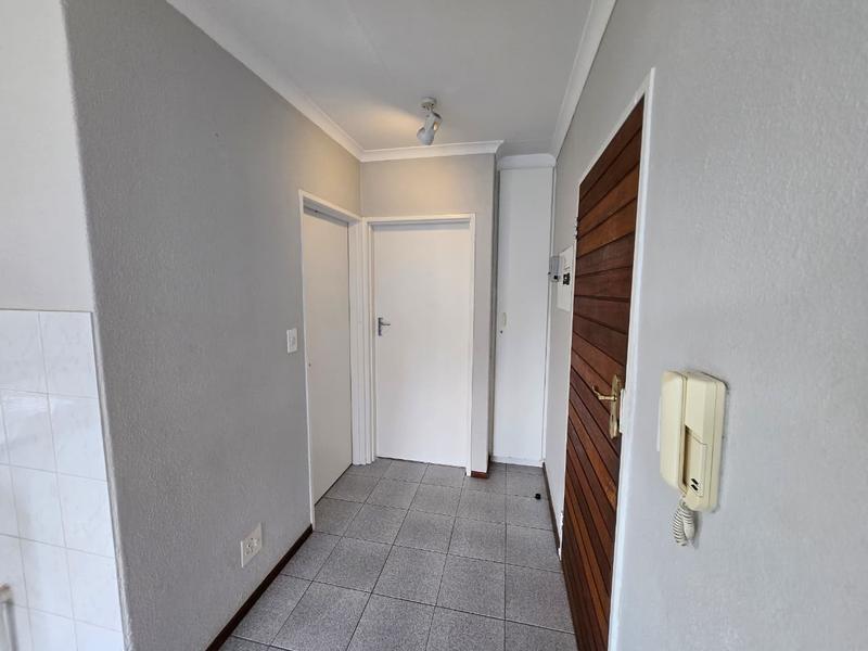 To Let 1 Bedroom Property for Rent in Melville Gauteng