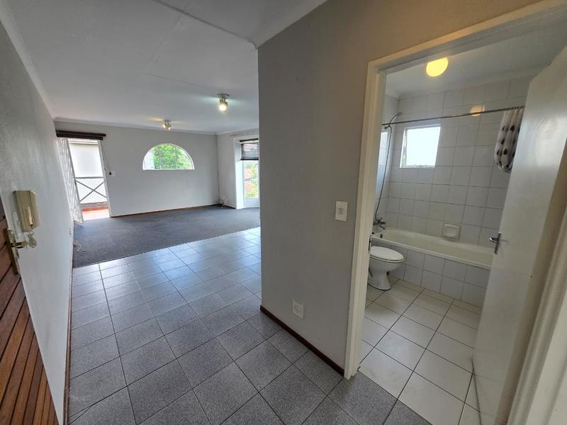 To Let 1 Bedroom Property for Rent in Melville Gauteng