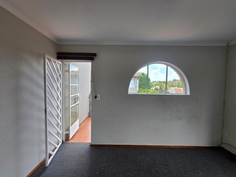 To Let 1 Bedroom Property for Rent in Melville Gauteng