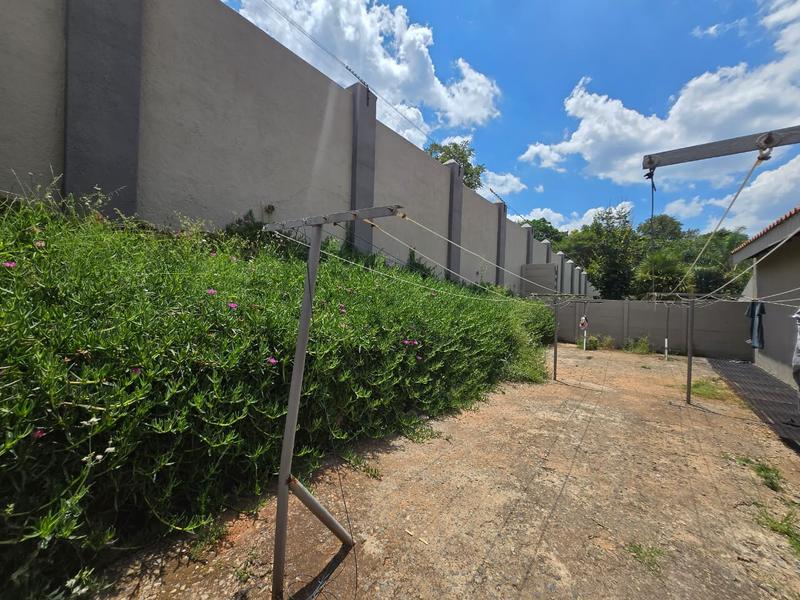 To Let 1 Bedroom Property for Rent in Melville Gauteng