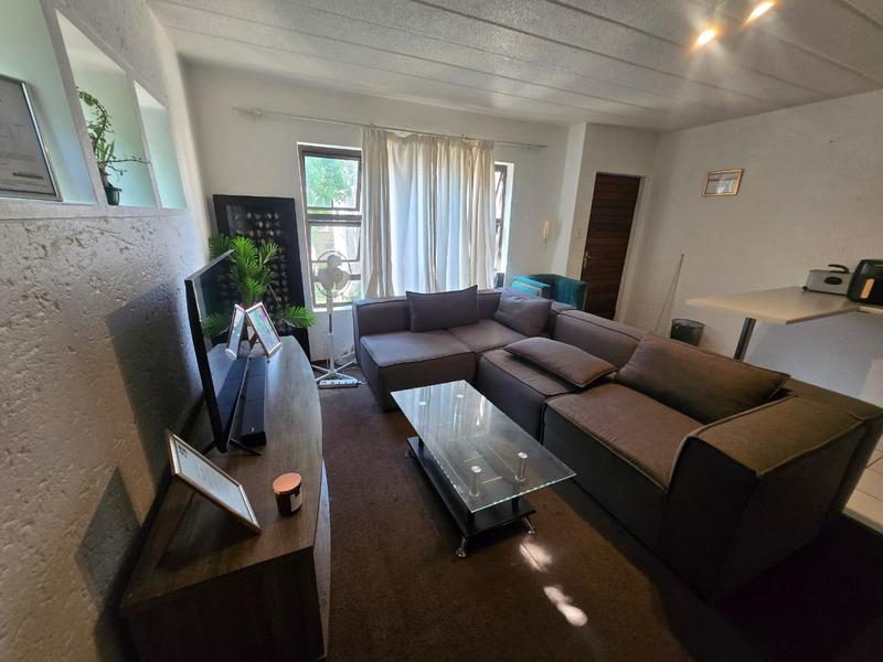 To Let 1 Bedroom Property for Rent in Parktown North Gauteng