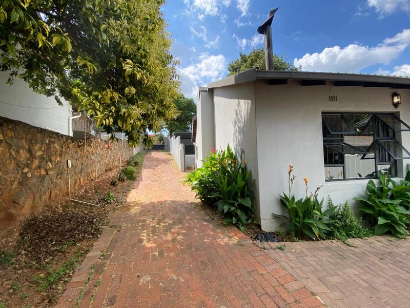 To Let 5 Bedroom Property for Rent in Weltevreden Park Gauteng