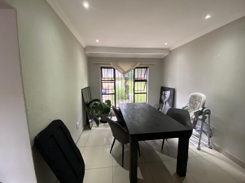 To Let 5 Bedroom Property for Rent in Weltevreden Park Gauteng