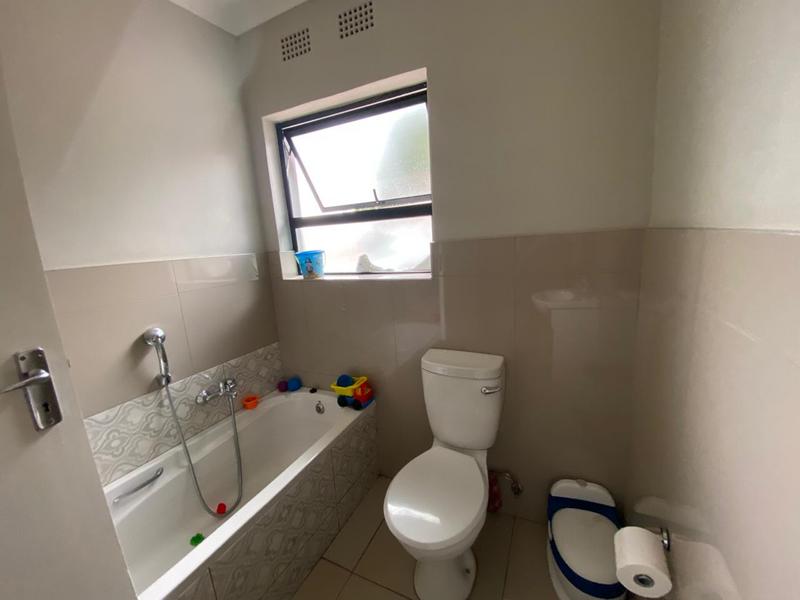 To Let 5 Bedroom Property for Rent in Weltevreden Park Gauteng